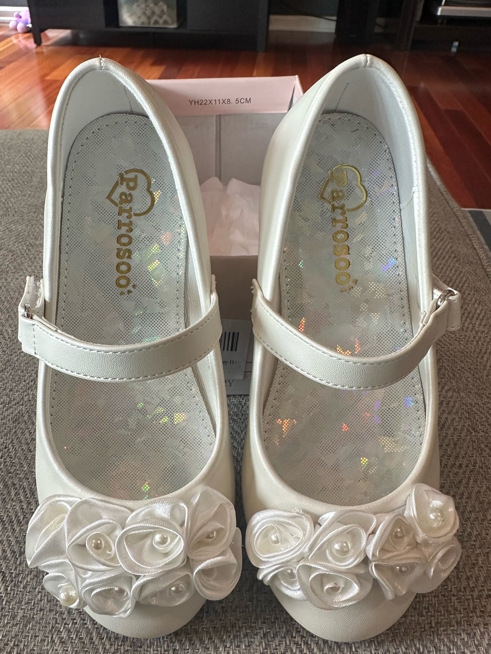 Girl's White Mary Jane Dress Shoes with Rosette Pearl Accents